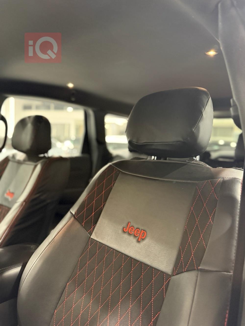 جیپ گراند شیرۆکی